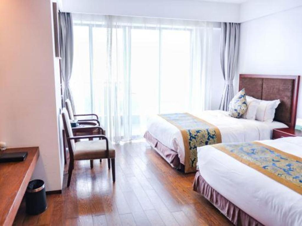 Wyndham Garden Hotel Lingshui  Exterior photo