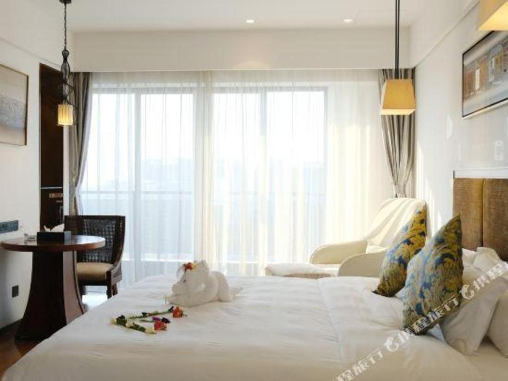 Wyndham Garden Hotel Lingshui  Exterior photo