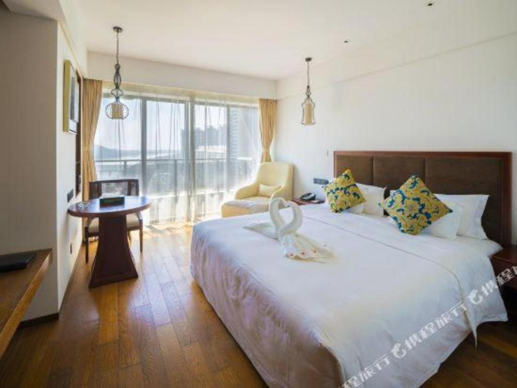 Wyndham Garden Hotel Lingshui  Exterior photo