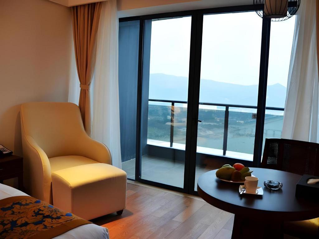 Wyndham Garden Hotel Lingshui  Exterior photo